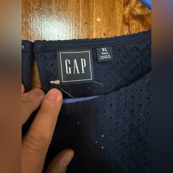NWT GAP TALL navy eyelet peplum cotton tank top size XLT - Picture 3 of 6